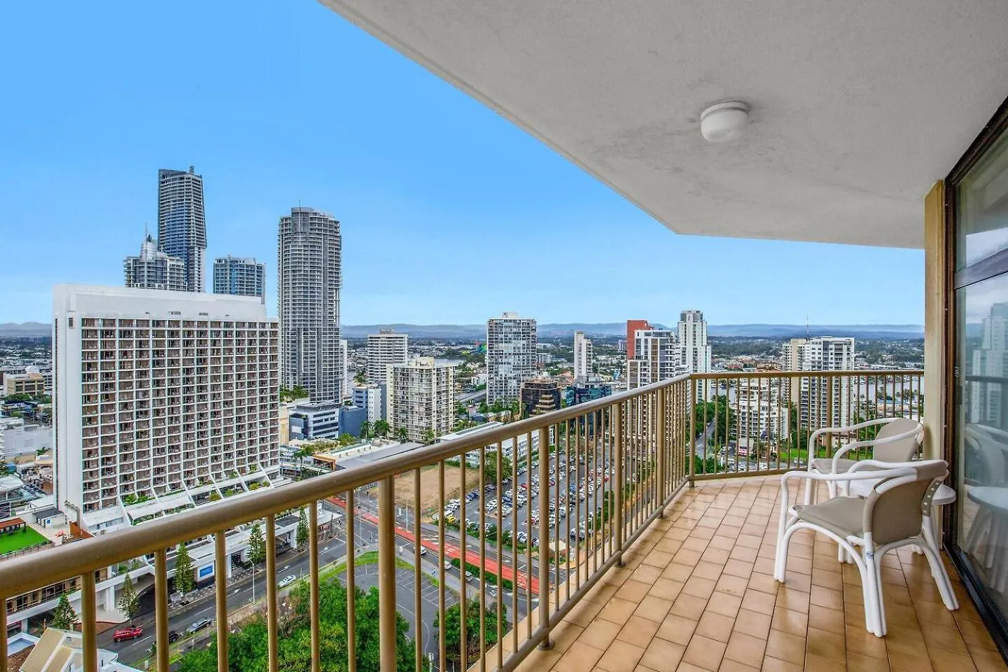 Sky High Beachside Balcony Panorama At Surfers ゴールドコースト オーストラリア